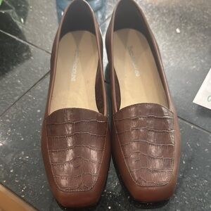 Enzo Angiolini Brown Croc-Embossed Leather Flats